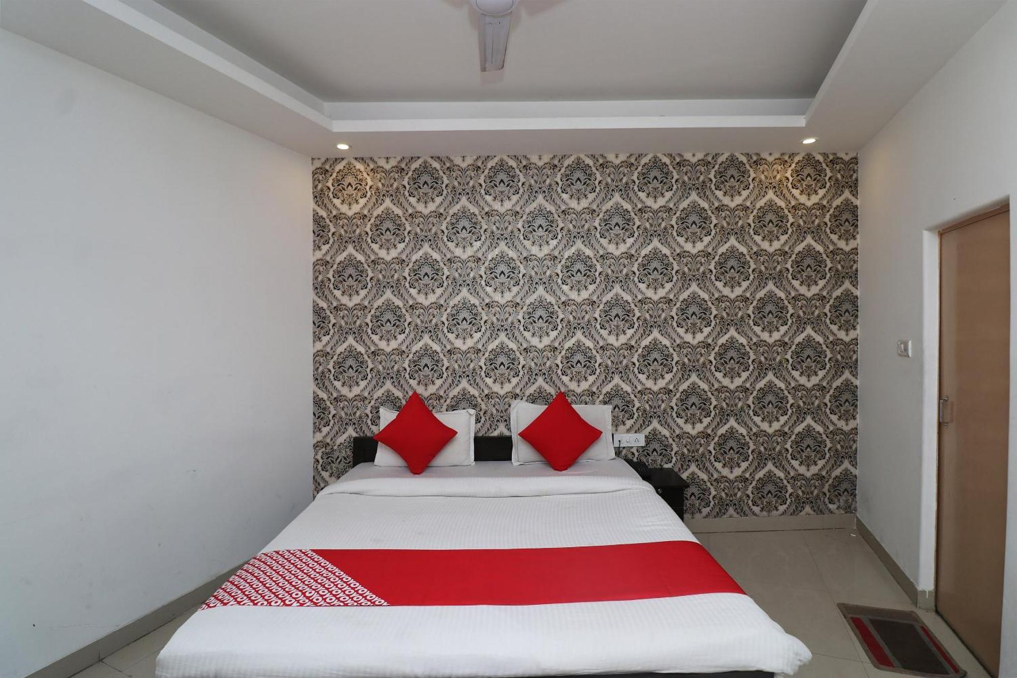 Oyo Flagship Hotel Daimond New Delhi Exterior photo
